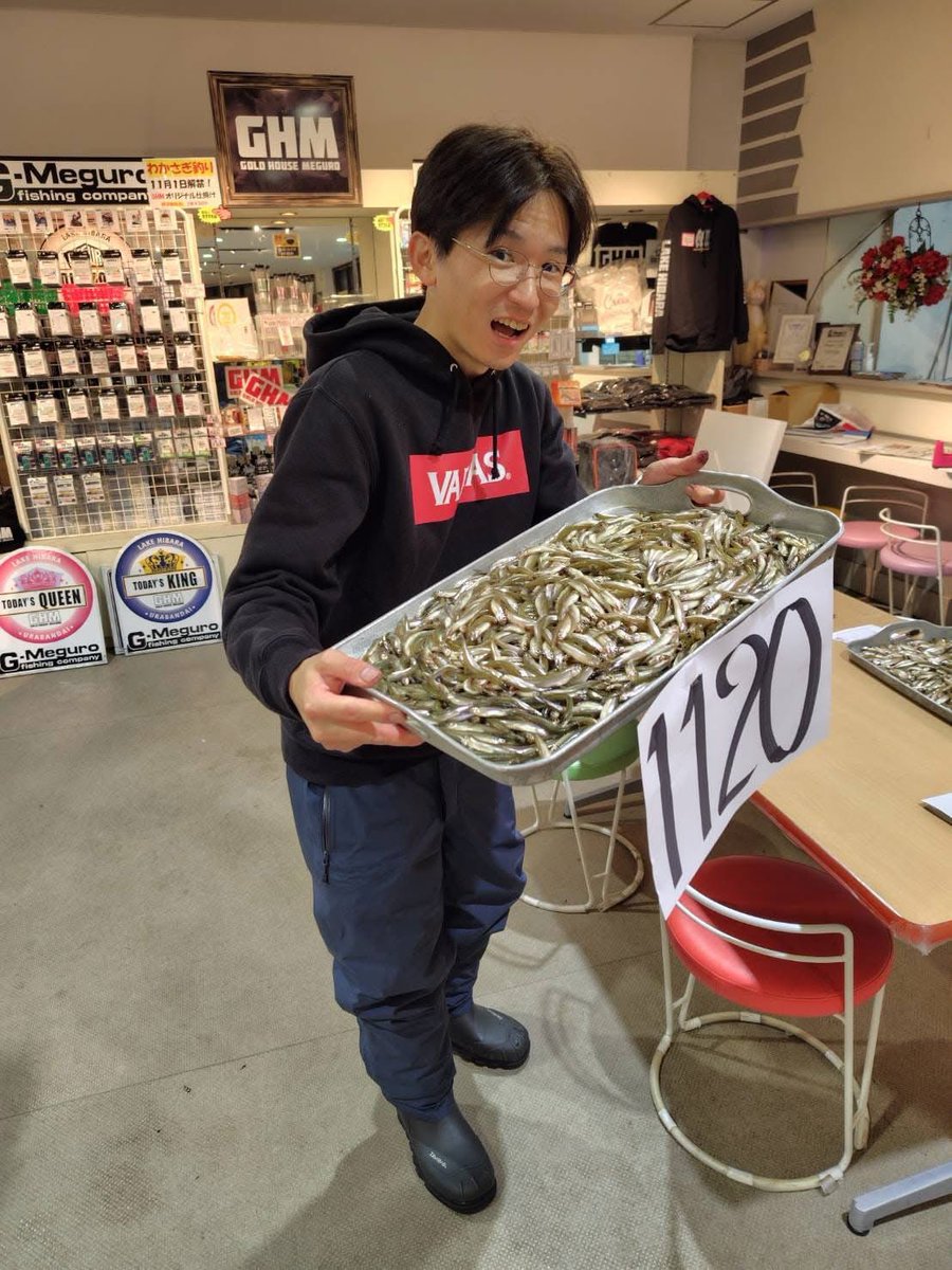 DSshop385's tweet photo. キャスティング泉バイパス店の脇神副店長が「DEMPATO」を使用し、今期3度目10束達成🔥

"今シーズンの桧原湖は異常です"とのことですが、流石の釣果です😂

今季は後何回10束を達成するのか今後にも期待です‼️
##デジタルストラクチャー 
#デジスト
#ワカサギ釣り用たたき台 
#DEMPATO
#ワカサギ https://t.co/XSKEbPKYbK