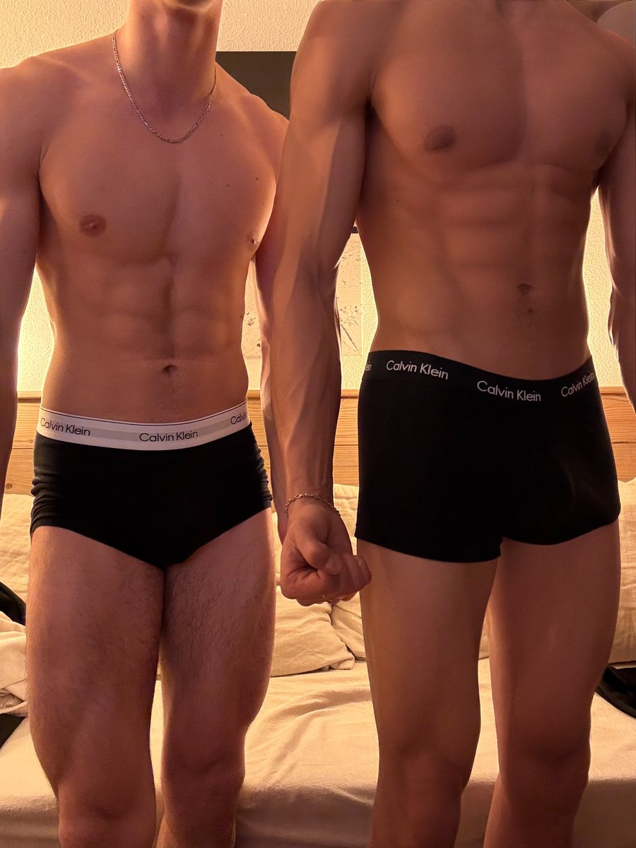 pk_raph's tweet photo. Ça va être simple à chaque rt et like gros cadeau 🎁 😈

➡️ mon mym https://t.co/2vVVbPhnAi

➡️ son mym https://t.co/sLBlqckgKV https://t.co/FbjCfbkNSg