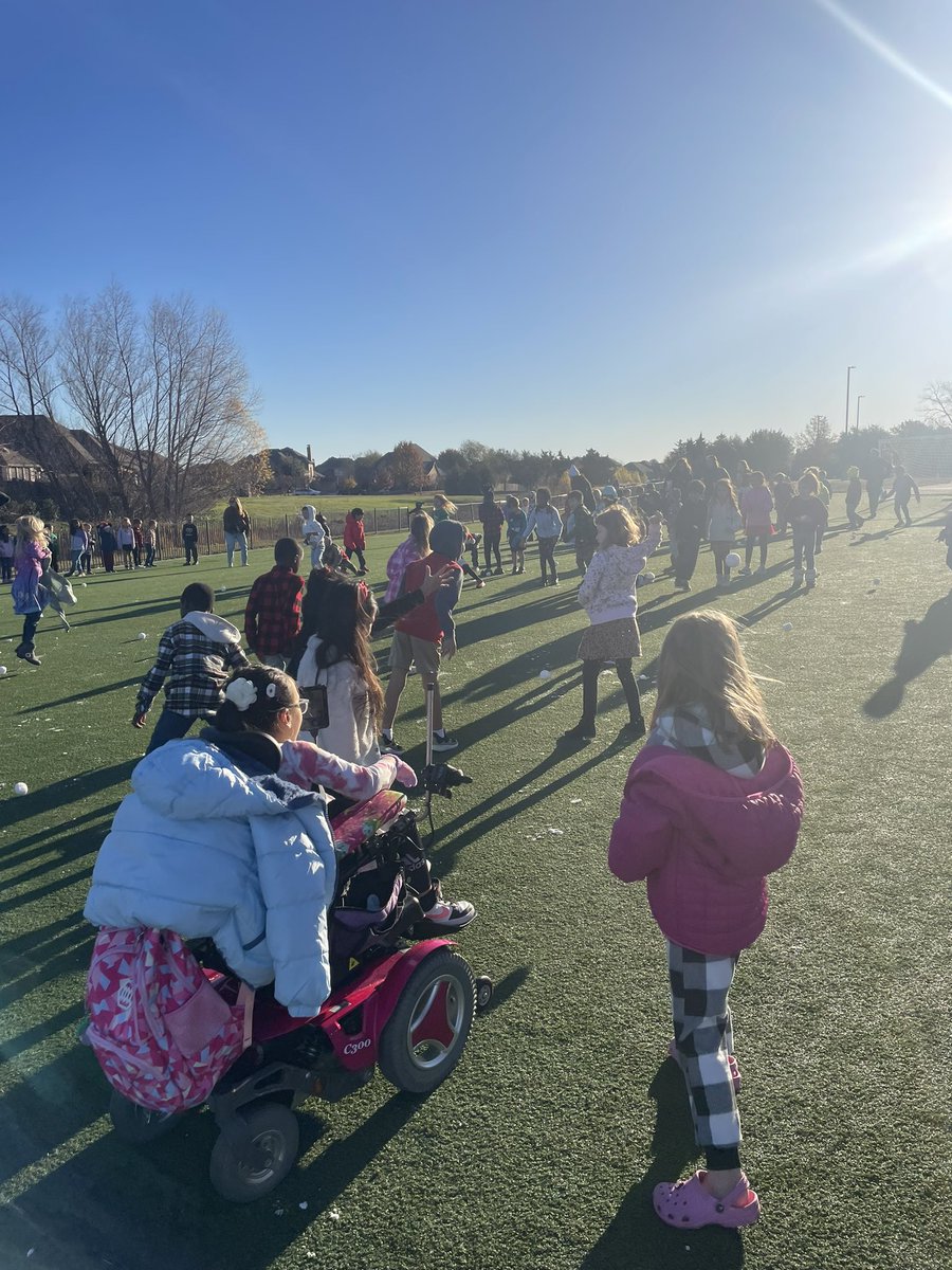 Snowball toss #HMEproud