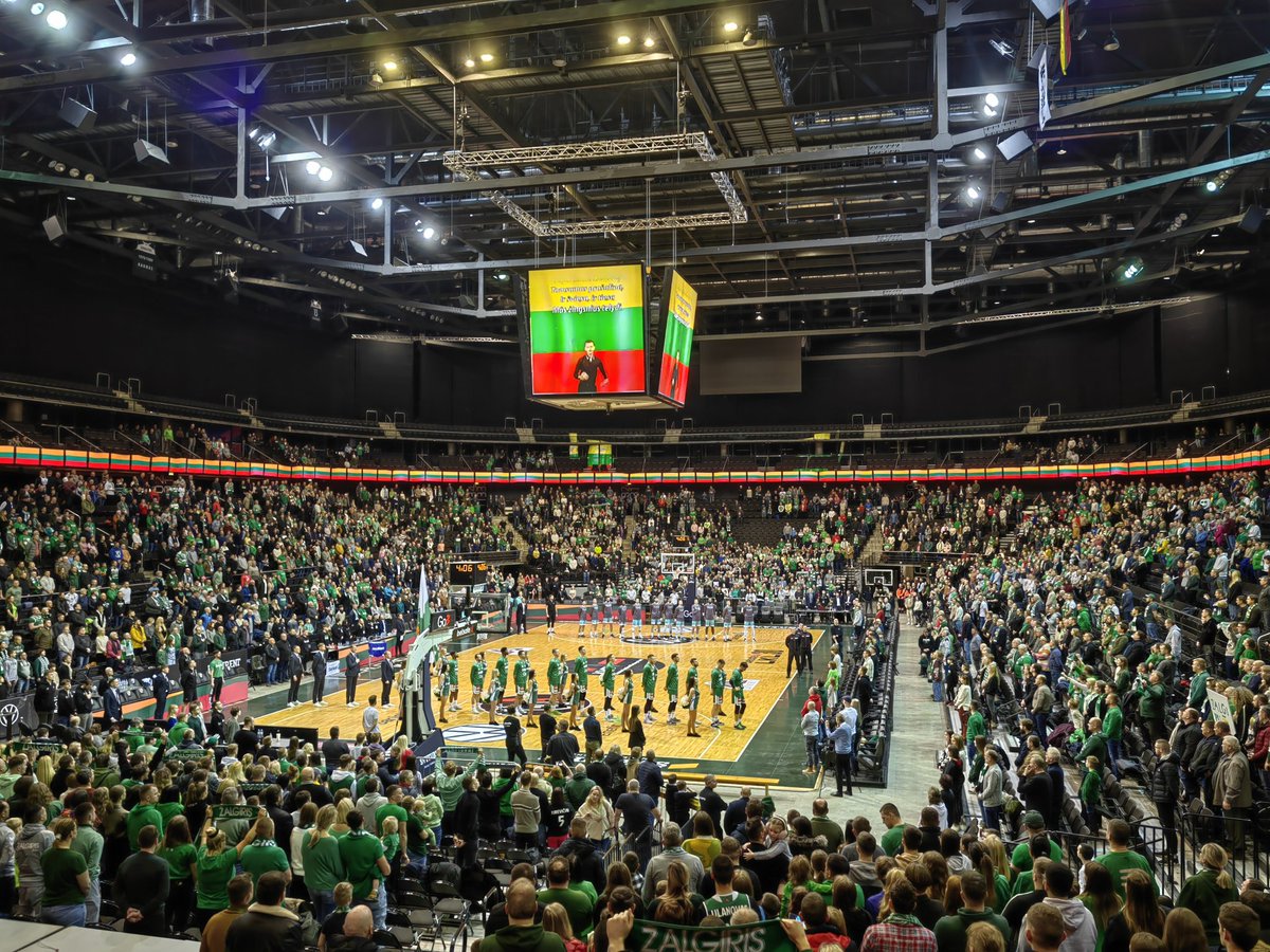 Mikhailov_Dim's tweet image. Happy 60th to the legendary Arvydas Sabonis! 🏀🎂 For Lithuania, basketball is a second religion, and Sabonis is a demigod. I’ll never forget seeing him at Kaunas Arena—his fist was bigger than most heads!  A true icon for Žalgiris and the Blazers. Many more years, Arvydas! 👏