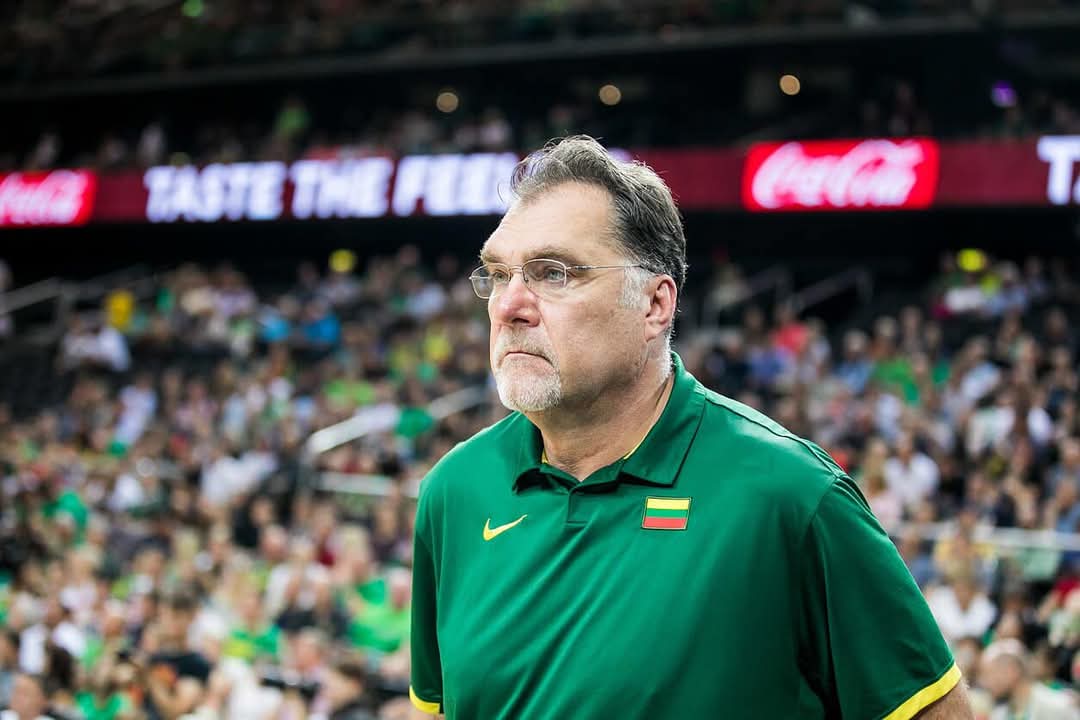 Mikhailov_Dim's tweet image. Happy 60th to the legendary Arvydas Sabonis! 🏀🎂 For Lithuania, basketball is a second religion, and Sabonis is a demigod. I’ll never forget seeing him at Kaunas Arena—his fist was bigger than most heads!  A true icon for Žalgiris and the Blazers. Many more years, Arvydas! 👏