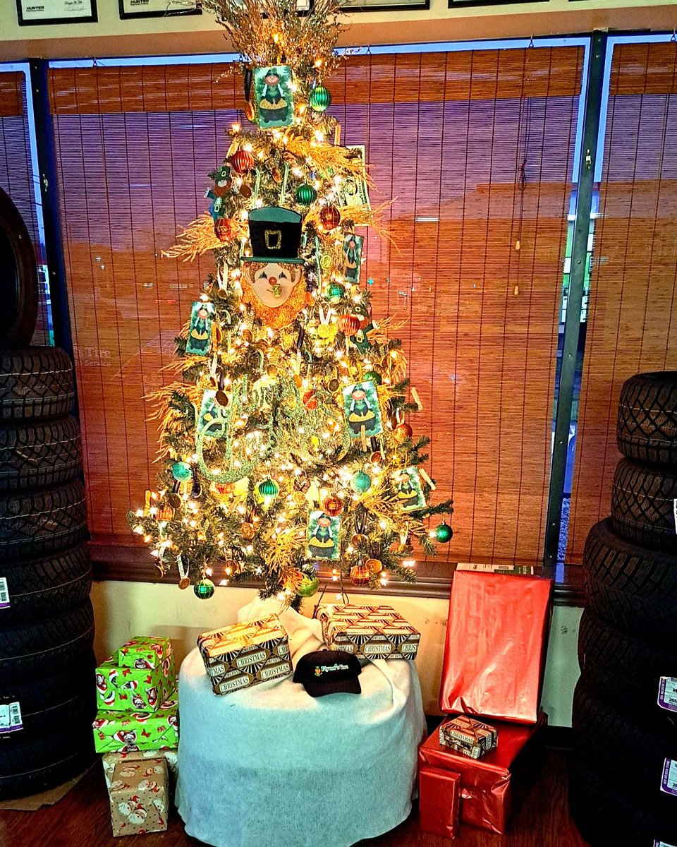 It's almost that time! Take a look at the "Flynn's"mas tree the Kent location put together 🎄☘️ Reminder we will be closing at 2:00 on Christmas Eve and New Year's Eve, and completely closed Christmas Day and New Year's Day. Happy Holidays to you and yours!