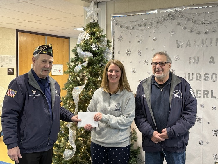 Thank you to the American Legion for adopting a family and making their holiday bright and cheery. We appreciate you! 💙🇺🇸🎄