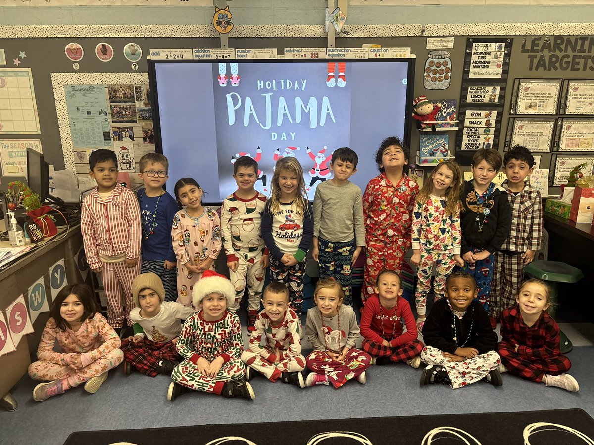 Kaylee Wynn (@mswynn22) on Twitter photo Happy holidays from our firstie family to yours! βοΈπ <a href="/School9E/">School 9E</a> <a href="/OSchoolsPR/">Oceanside School District #OSD_NY</a> Happy holidays from our firstie family to yours! βοΈπ <a href="/School9E/">School 9E</a> <a href="/OSchoolsPR/">Oceanside School District #OSD_NY</a>