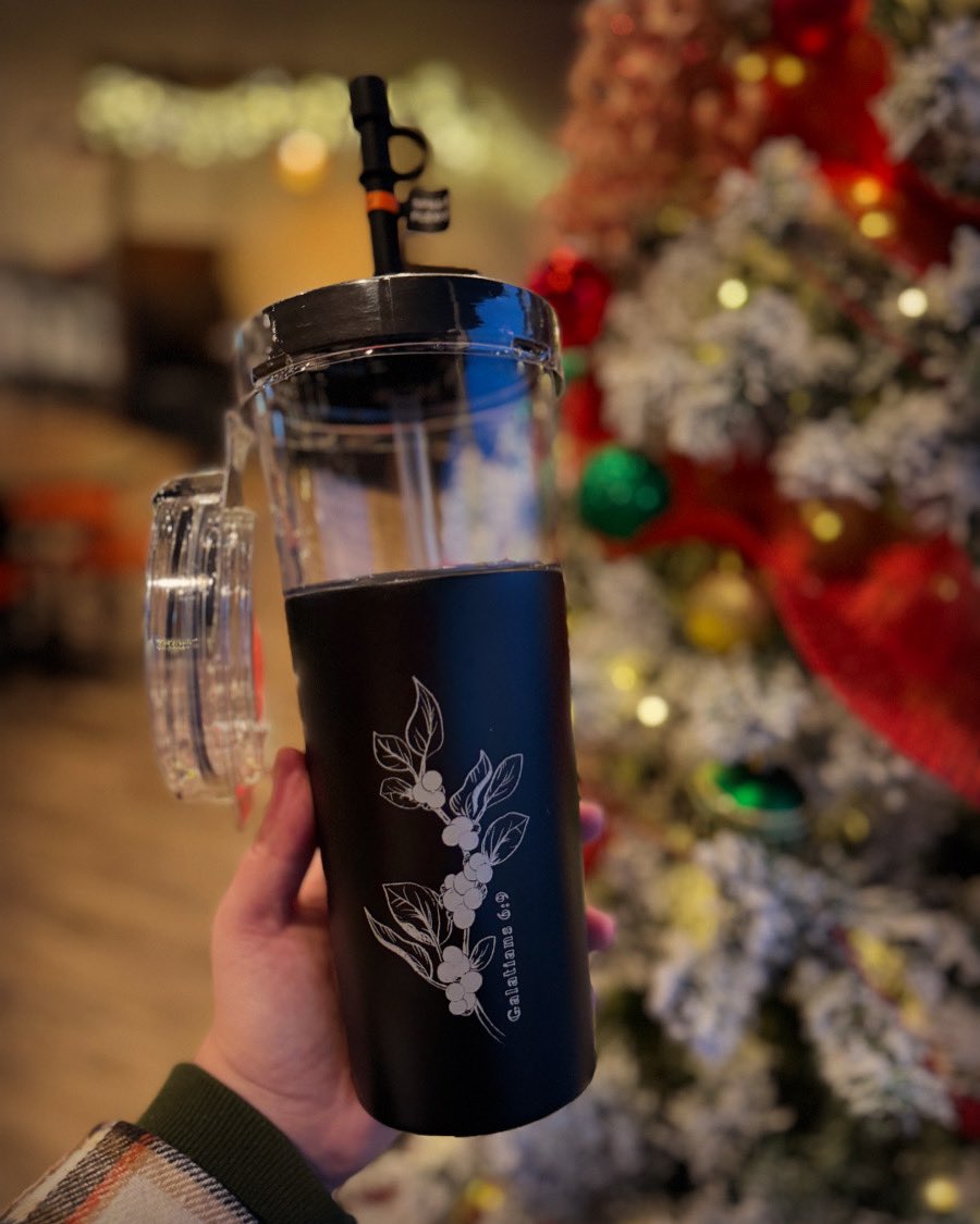 Get that Christmas shopping wrapped! 🎁😉☕️ These 2-in-1 Tumblers make the perfect gift for anyone you love, including yourself. 🎄

📍: Locations at link in bio.
🎁: Selection may vary by location.
#ImDrinkingLasaters #CoffeeLover #CoffeeGift
#Christmas #MerryChristmas #Holidays