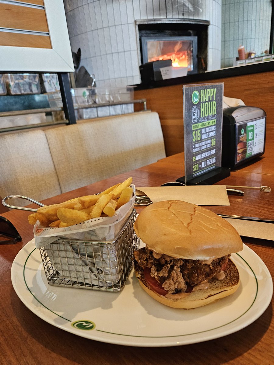 ausnik's tweet photo. @markwahlberg  Fantastic location for  wahlburger. From Manly, Sydney, Australia 🇦🇺 https://t.co/pXAecGuJII