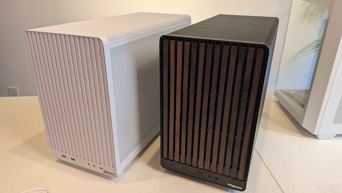 PC組み立てライブありがとうございました～！ 真っ白で2面ガラスで中身