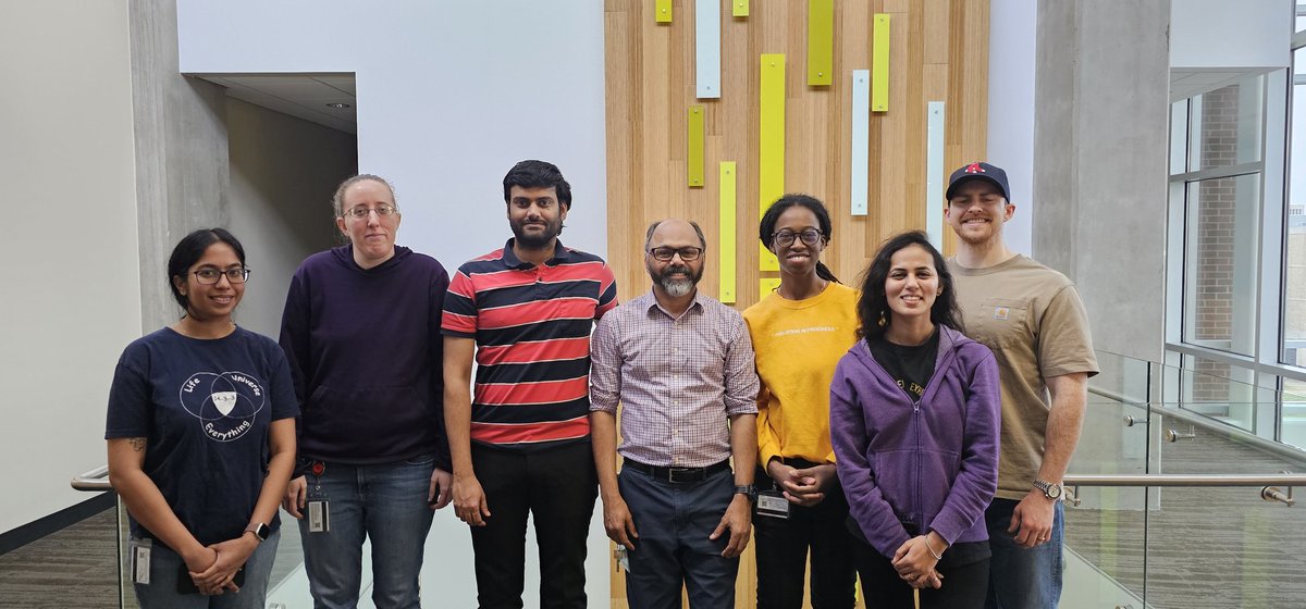 LabPadhu's tweet image. Working with talented pool of postdocs and grad students is the best thing in academia. 2024 was good and productive. To a great 2025. @AnushaShvshnkr #MichelleSurma @AvinashSoundar1 #RodahinaPasteurin @Srimathi511 #GregRognon. Thanks for all the hardwork team.