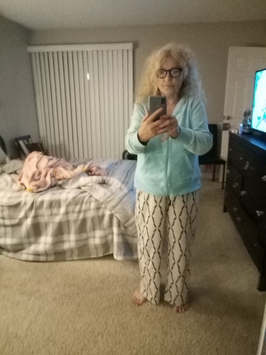 GODS BEAUTIFUL HUMMINGBIRDS AND BEAUTIFUL FLOWERS AND I SMOKE CIGARETTES WITH GOD ON EARTH INSIDE ME BECAUSE I STOPPED FOR 7 DAY AND Virginmary TOLD ME :" THEY THORE OUT MY SONS EYES"!!!! THAT Leesa RAPED MY SON DANNY GRAVES IM ERZSEBET GRAVES ERZSIKE DESTROYED FOR IM PURE!