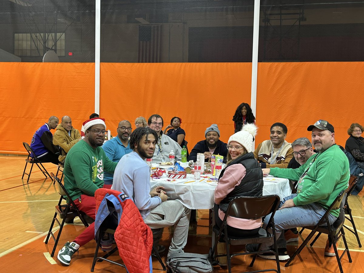 MadisonMiddleSchool tweet media