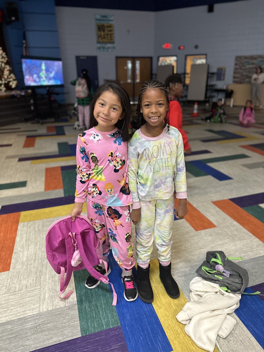 WidenElementary's tweet image. 🎉 What a cozy way to wrap up 2024—pajama day fun and smiles all around! 💤💖 Wishing everyone a restful winter break. See you in 2025, Wildcats! 🐾✨ #PajamaDay #WinterBreakVibes