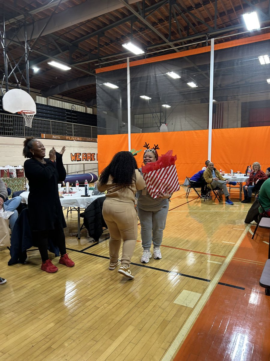 MadisonMiddleSchool tweet media