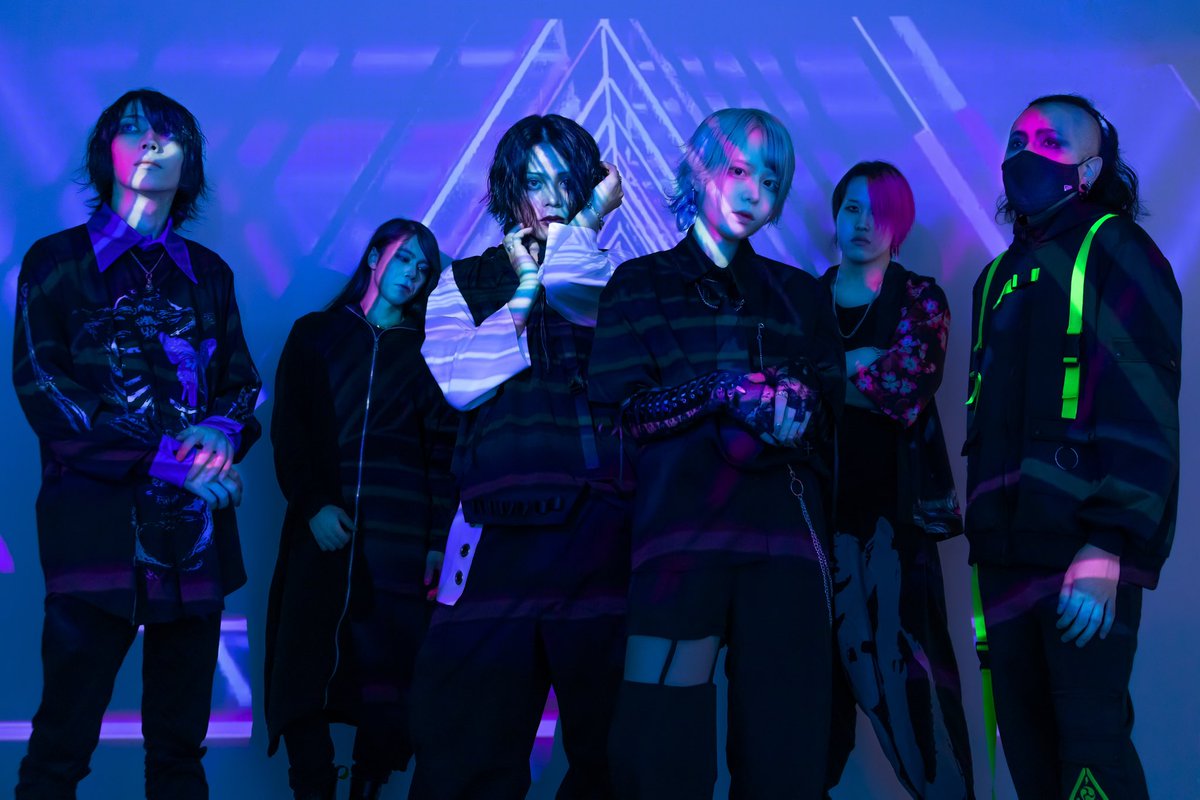 clama_official's tweet photo. 皆様新曲は楽しんでいただけましたか？
お知らせの通り先週リリースいたしました"re:ray."を最後に我々の全活動は終了しました！
結成から5年、EXCLAMATIONは進化を重ね大きく形を変えて参りました。
これまでご支援、ご声援をくださいました皆様、改めて本当にありがとうございました🙇‍♂️ https://t.co/LDaLOo2HFH