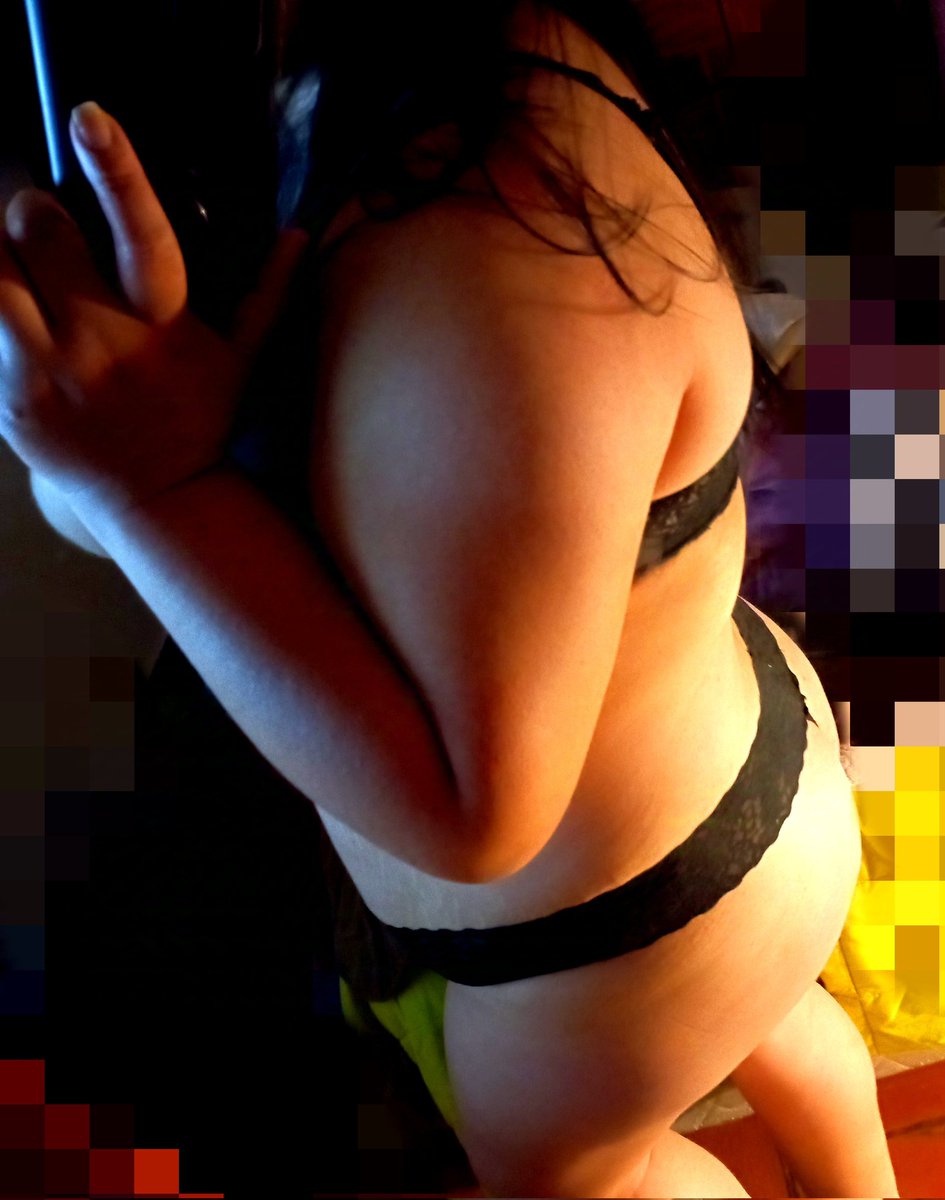 DamaSensualcl's tweet photo. Nunca te arrodilles ante nadie, a no ser que sea para darle placer 👅🔥

#Hotwife
#Cuckold 
#Tercero
#Corneador https://t.co/G5pMvFtwf1