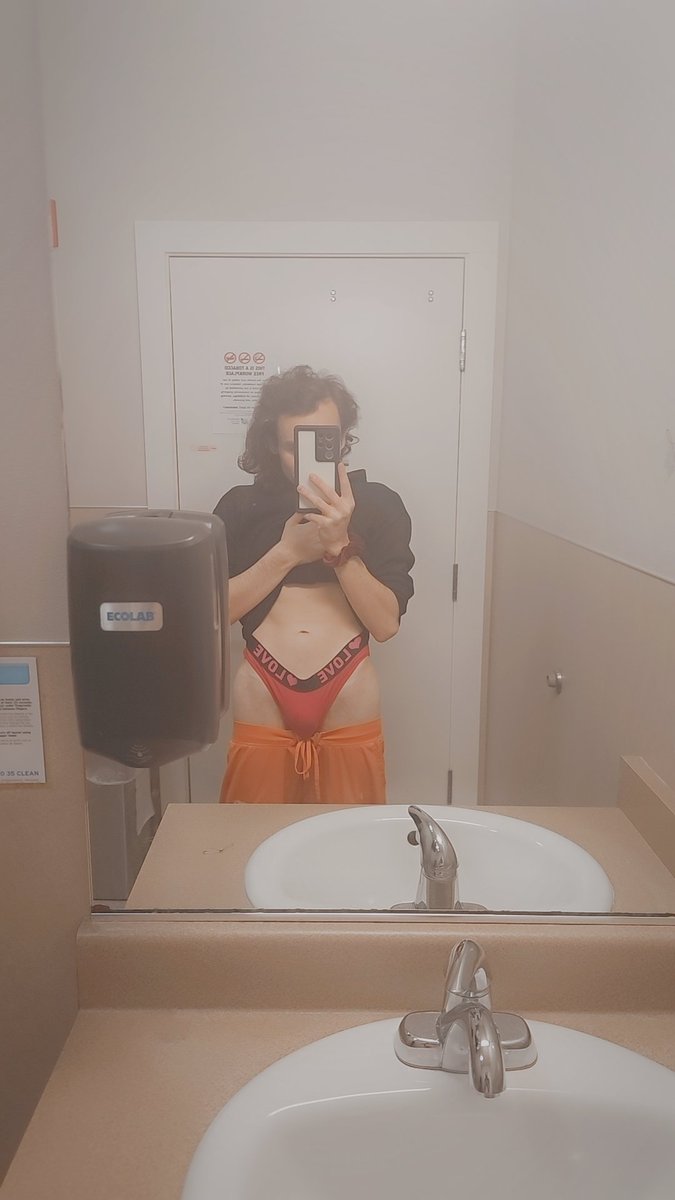 lyssyass's tweet photo. Who wants to see this nurse in action 🥵 send me a DM about my deals with customs 😈

Buyingcontent sellingcontent nsfwtwt customs https://t.co/nMHigbHsnv