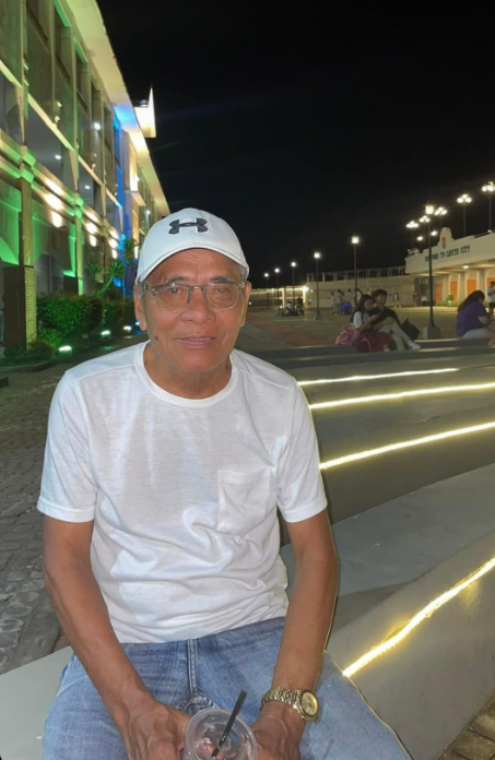 _lzlkm's tweet photo. tatay, may ayuda na raw senior wakeeey na! nako mahuhuli kayo nyan sige. Hays tatay still, can't even imagine wala ka na, IMISSYOUSOMUCH tatay PLS guide  me sa journey ko tatay, nadudurog pa rin puso ko tatay. Bakit ikaw pa kasi eh https://t.co/CCnprvfqqA