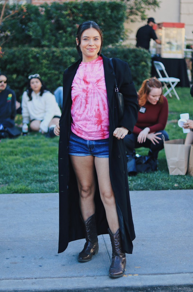 chrisbethphoto's tweet photo. Gilmore Girls Fans at Warner Brothers Studio Tour! Sets, costumes, cast, fans, food and tons of fun!

Shot on canon m50 mark ii 50mm https://t.co/yOzNV4RTqD
