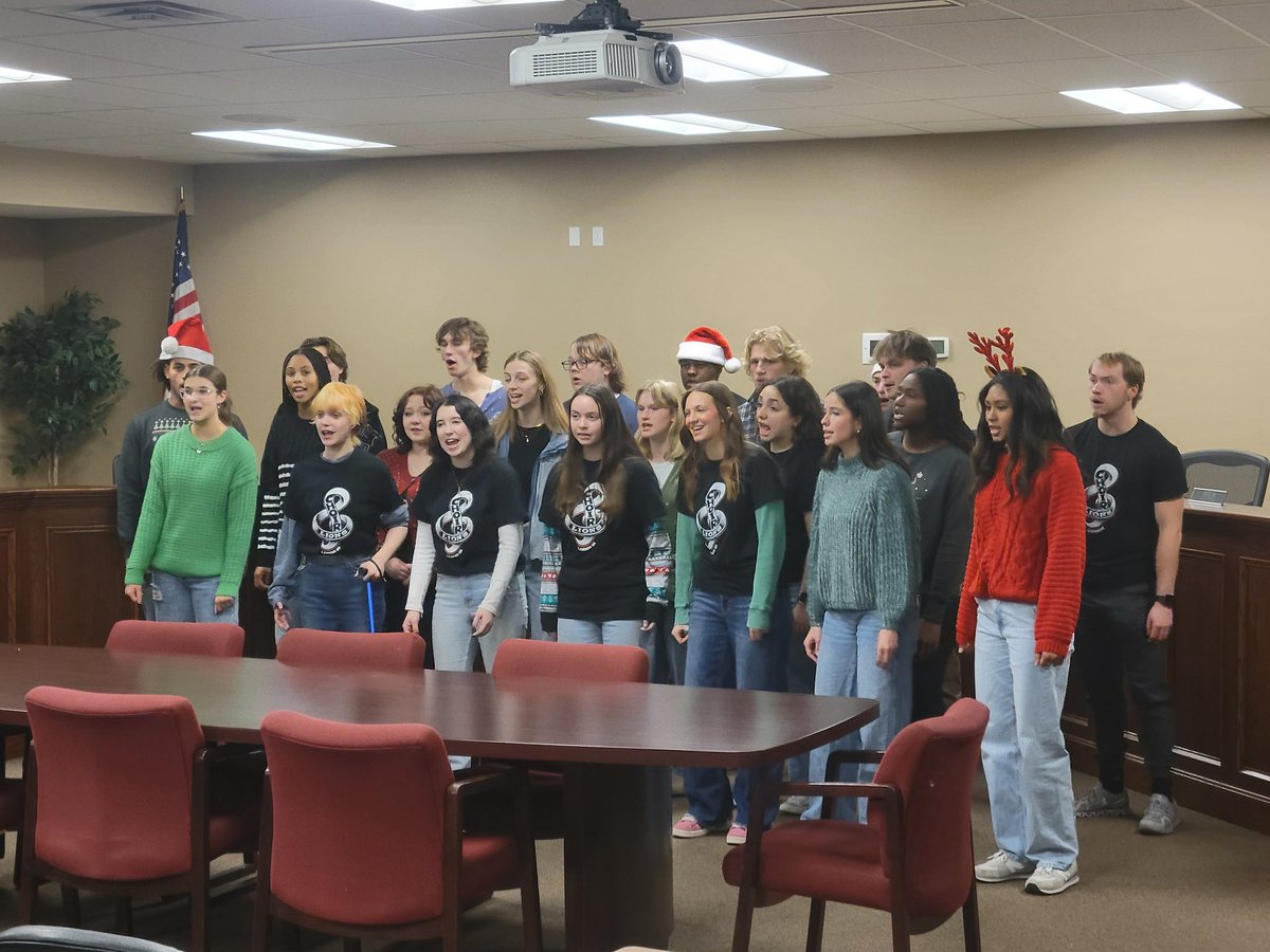 LansingHSChoirs's tweet photo. What did these students CHOOSE to do on their first day of Winter Break? Sing carols at our local Twin Oaks community &amp; @usd469 District office, of course! Thank you for using your gifts &amp; talents for others! #relentlesspursuitofexcellence #leavealegacy #proudofthepride https://t.co/kru35OJ2tq