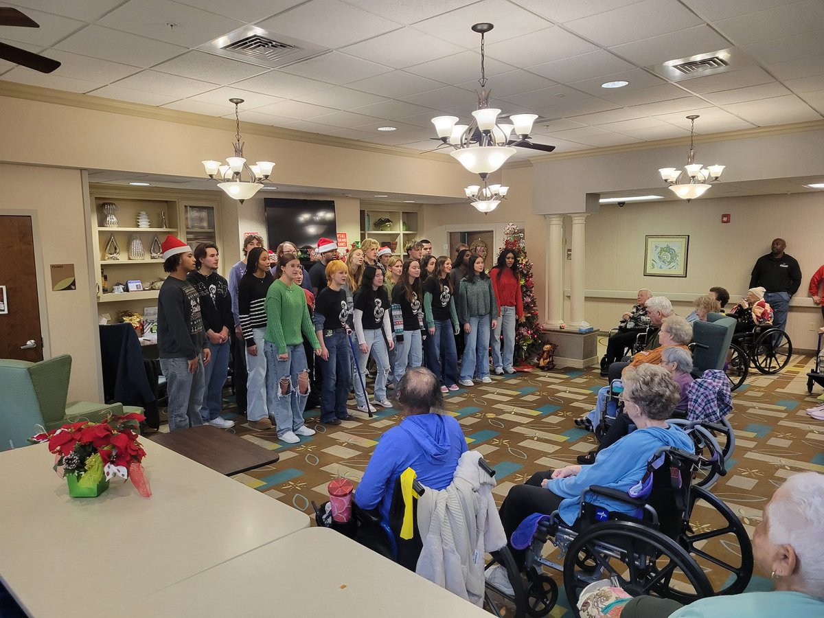 LansingHSChoirs's tweet photo. What did these students CHOOSE to do on their first day of Winter Break? Sing carols at our local Twin Oaks community &amp; @usd469 District office, of course! Thank you for using your gifts &amp; talents for others! #relentlesspursuitofexcellence #leavealegacy #proudofthepride https://t.co/kru35OJ2tq