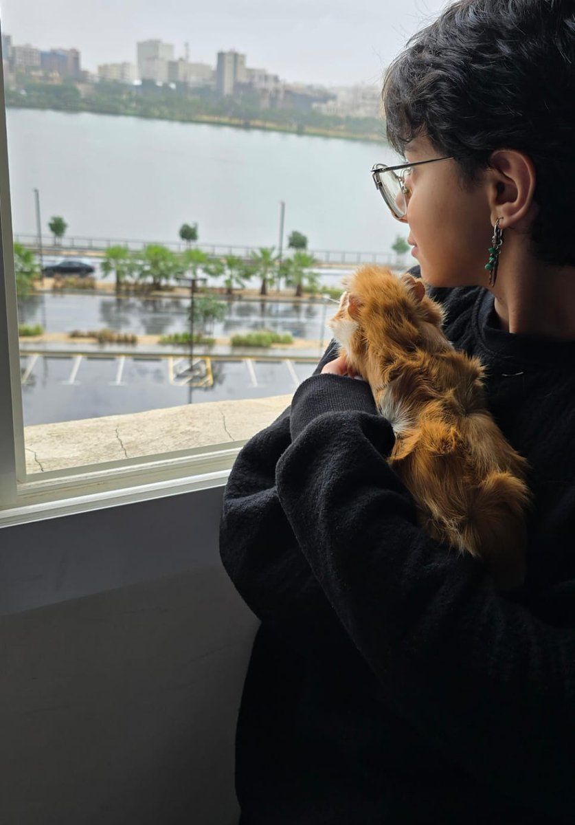 mortlentes's tweet photo. Rainy day with Kabolee🌧 https://t.co/crtQSO9R5R