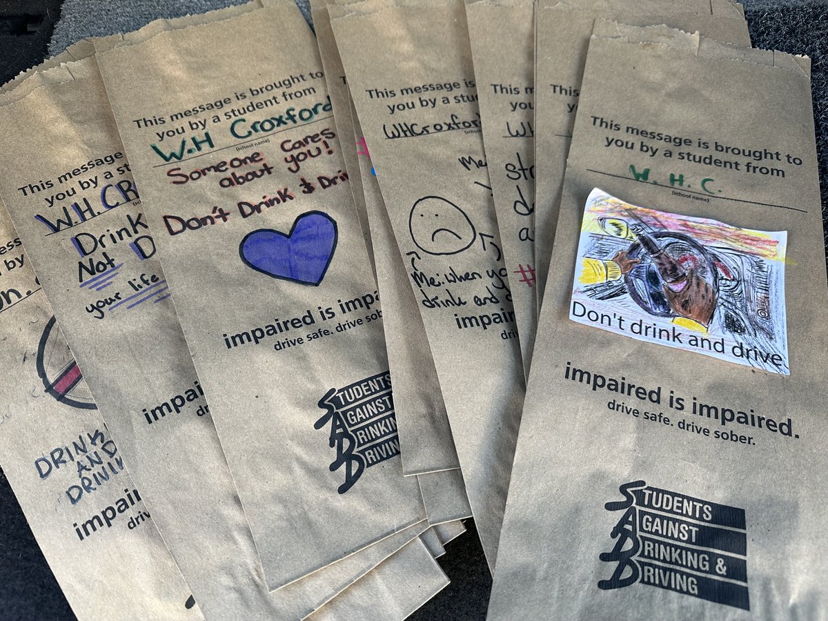 A message from students #SADD <a href="/WHCroxford/">WHCroxford</a> Happy Holidays