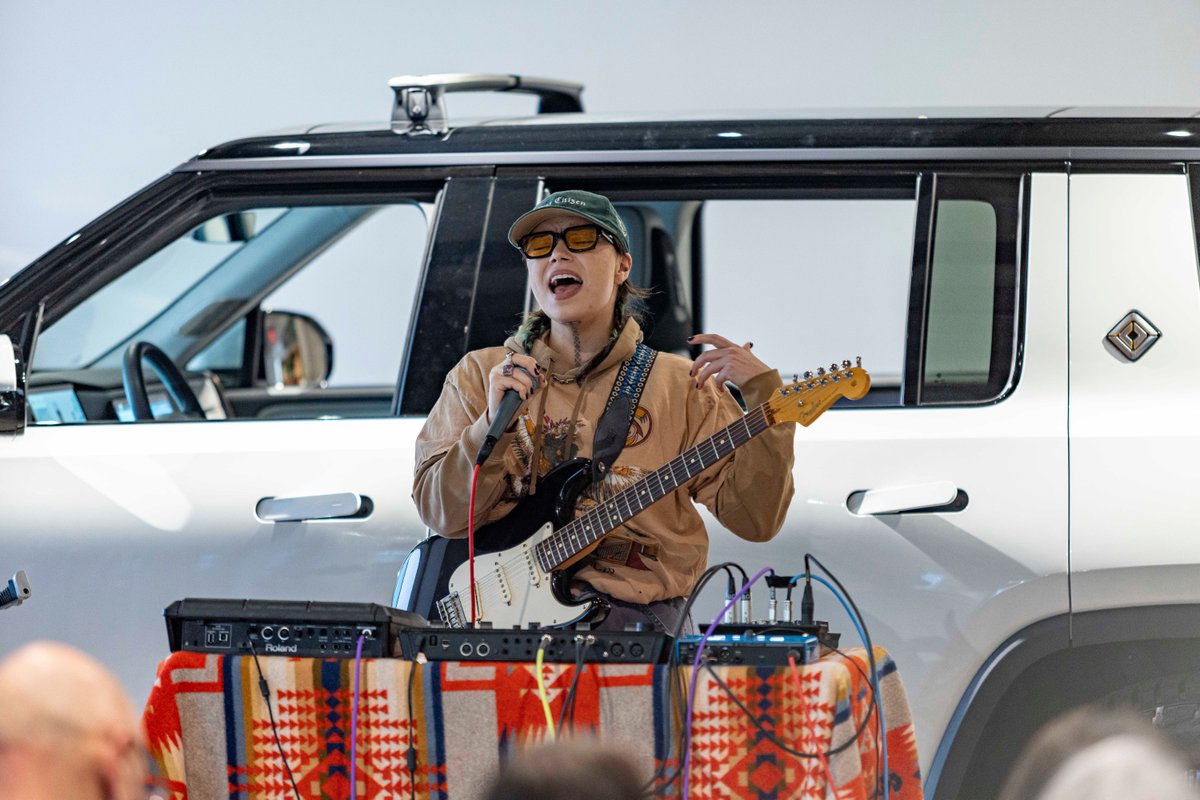 CM_Austin's tweet photo. Our musical guest Olivia Komahcheet had us memorized with her looping tracks at our December event. https://t.co/IMH1hrSoTa 
📸 by Chris Tyre @christyre  #CMcycle #CMATX https://t.co/I2geFOli1L