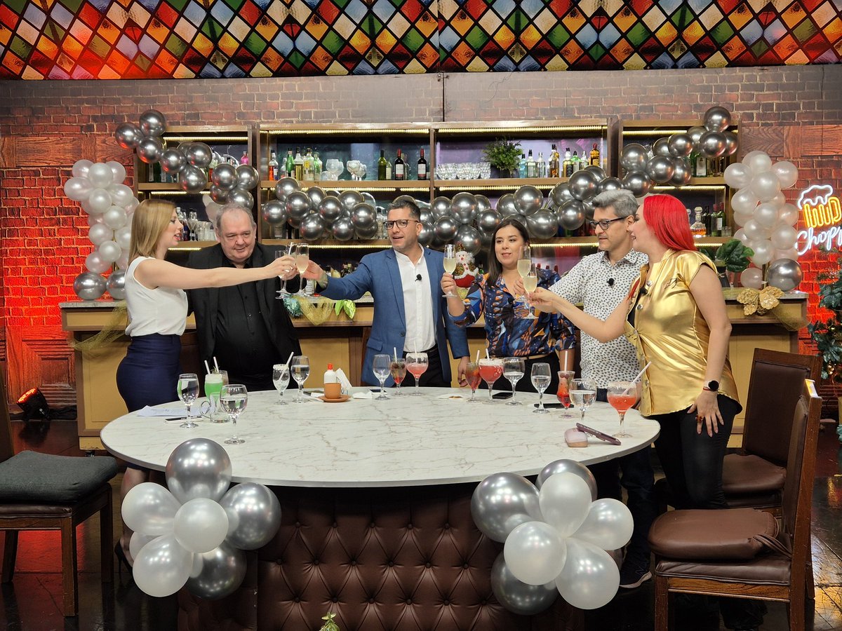 ✨️ ¡GRACIAS 2024! ✨️

Cerramos el bar con una temporada exitosa, felices de haber debatido contigo cada noche, salud 🥂

#polémicaenelbarpy🍸 por #lateledetodos💚📺