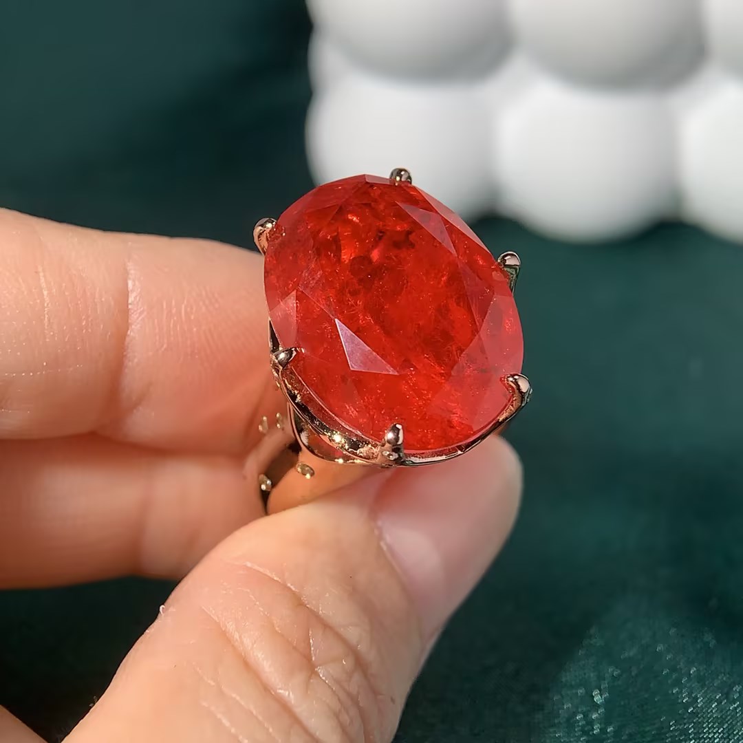 sayabling's tweet photo. Buy 15ct Large Oval Cut Ruby Flush Set Shank Cocktail Ring at #sayablingjewelry
Shop here https://t.co/MvZhSTLiIA

#RubyCocktailRing #OvalCutJewelry #FlushSetShankRing #LuxuryJewelry #BoldStatementRing #ElegantGemstoneRing #VibrantGemstoneDesign #Christmas #ValentinesDay https://t.co/qP9wUrdxao