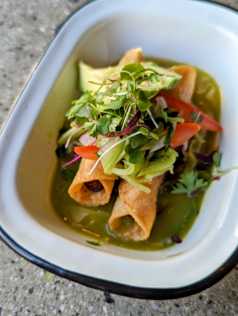 Small plates! Which is your favorite? 

MILPA // ayocote beans, market vegetables, grilled corn, quelites, hoja santa 

AGUACHILE FLAUTAS // potato filled flautas, cabbage slaw, cucumber salad, avocado cilantro, green aguachile

#socalo #eatlocal  

socalo.com