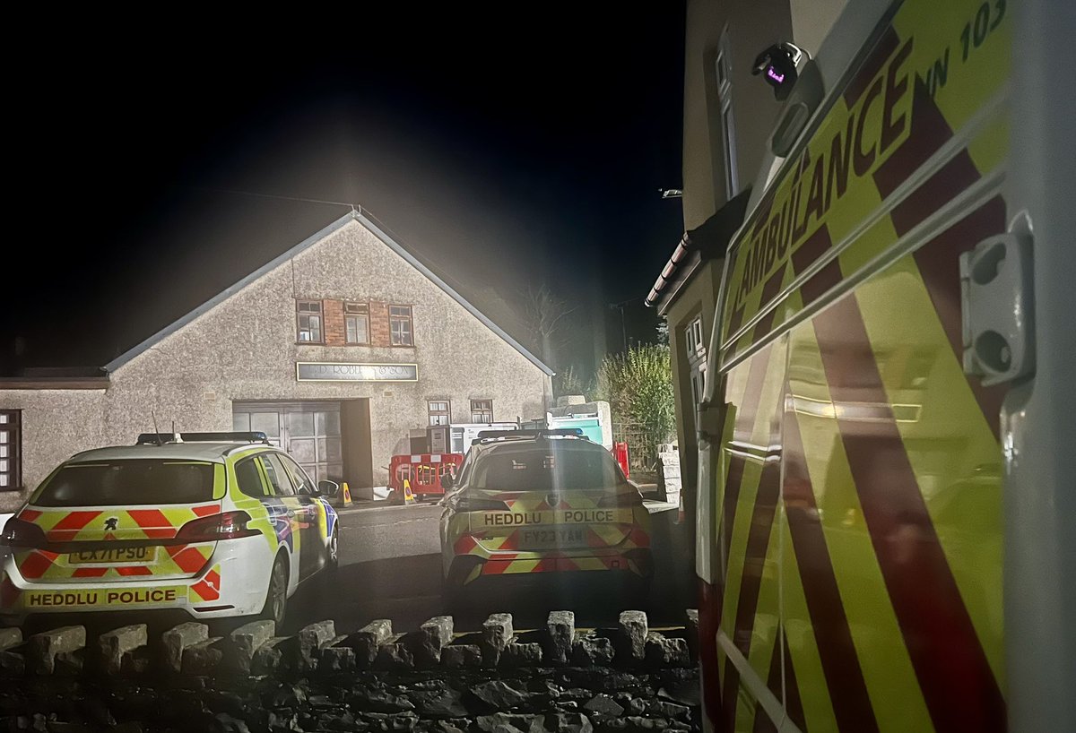 I’m out this evening with crews from <a href="/SJACNorthWales/">St John Ambulance Cymru - North Wales</a> providing additional support to <a href="/NWPolice/">North Wales Police</a> in various location across North Wales.