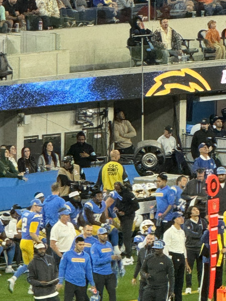Anthony Garnett (@agarnett_1983) on Twitter photo Appreciate <a href="/Coach_KMcDonald/">Coach Kiel McDonald</a> looking out for a brotha ✊🏾. Good W and was great to see my other family <a href="/coachjcain/">Jamar Cain</a> from afar. #TNF #LosAngelesChargers #DenverBroncos <a href="/SoFiStadium/">SoFi Stadium</a> Appreciate <a href="/Coach_KMcDonald/">Coach Kiel McDonald</a> looking out for a brotha ✊🏾. Good W and was great to see my other family <a href="/coachjcain/">Jamar Cain</a> from afar. #TNF #LosAngelesChargers #DenverBroncos <a href="/SoFiStadium/">SoFi Stadium</a>