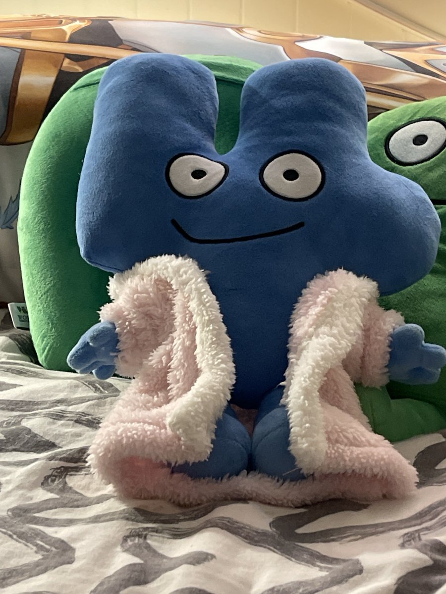 meowknightt's tweet photo. four bathrobe https://t.co/xjOXM64D15