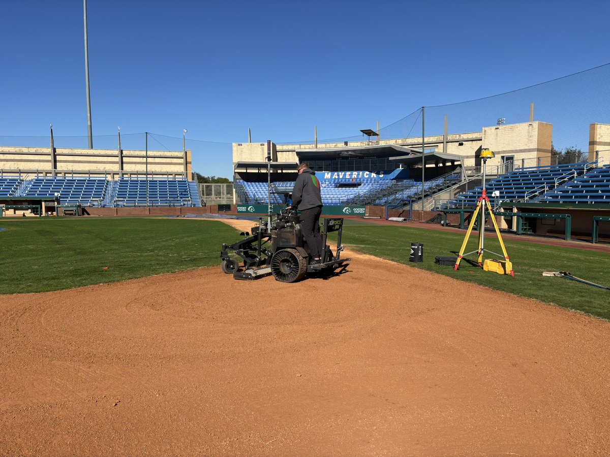 UTT SFS round out the week &amp; solid for the last month+ laser grading our <a href="/NCAA/">NCAA</a> partner institutions across the <a href="/Big12Conference/">Big 12 Conference</a> <a href="/SEC/">Southeastern Conference</a> Conference. Also in the <a href="/WACsports/">The Western Athletic Conference</a>. Past 2 days back in DFW at <a href="/UTArlington/">The University of Texas at Arlington</a> Mavericks <a href="/UTAMavsBSB/">UTA Baseball</a> ⚾️<a href="/UTAMavsSB/">UTA Softball</a> 🥎. <a href="/UTAfields/">UTA Field Crew</a> thanks for having us!