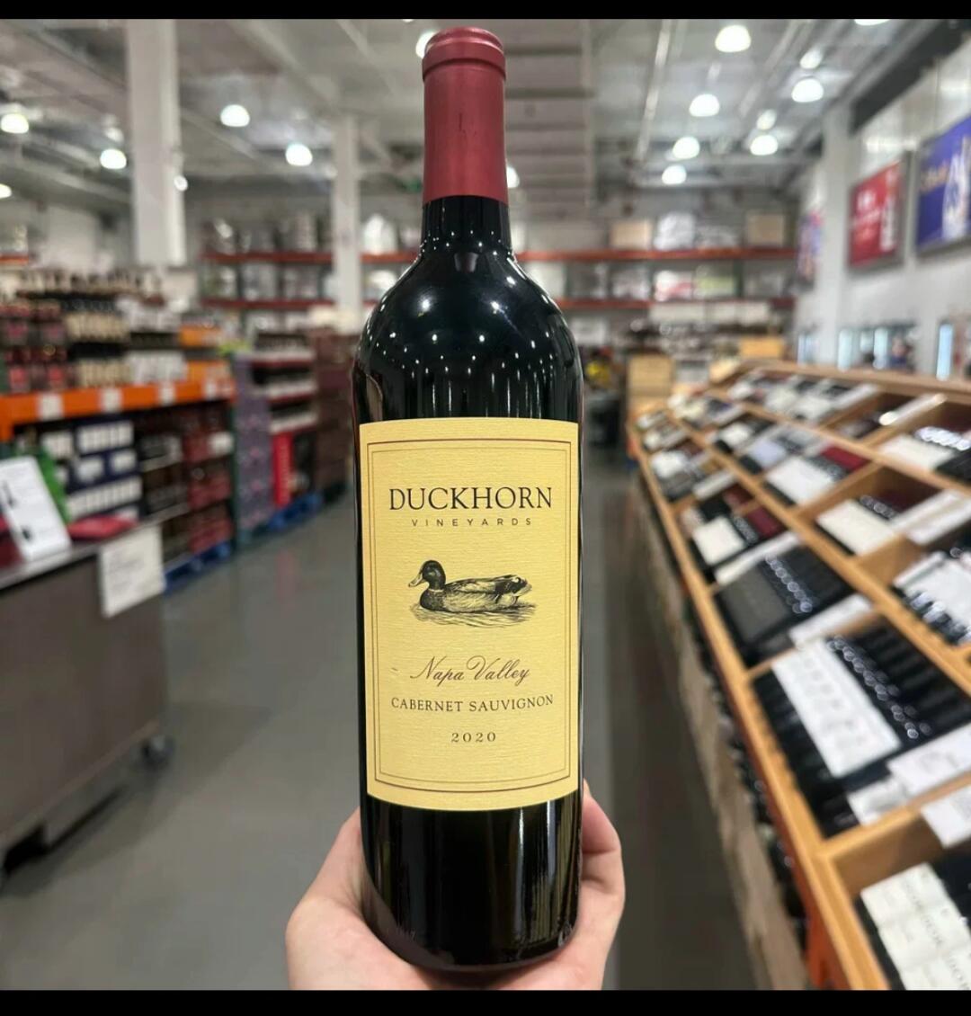 jott677's tweet photo. Napa is the best American red wine, especially Cabernet Sauvignon;
Opus one is a household name, with a bold aroma, rich fruit flavor, delicate tannins, and the price is getting higher and higher.
#DuckhornVineyards #CabernetSauvignon #WineLovers #RedWine #WineTasting #WineTime https://t.co/X2SPl3XlX4