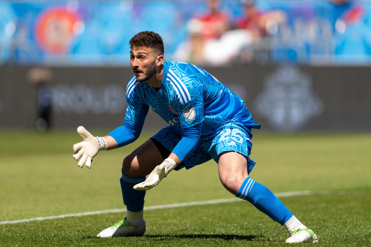 AAFootbal's tweet photo. DONE DEAL 🚨‼️

🇺🇸 Alex Bono has left D.C United and will join the New England Revolution on a free transfer! ✅

Player will join in the coming days! 📋

#Transfers #MLS #DCUnited #NewEnglandRevs #AlexBono https://t.co/u8URIo1Nre