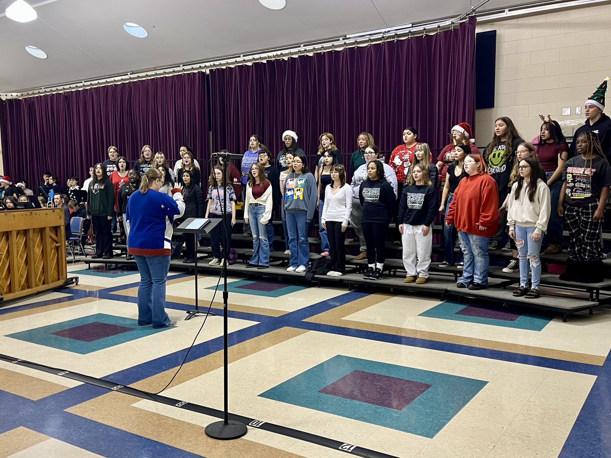 Holt Crossing IS tweet media