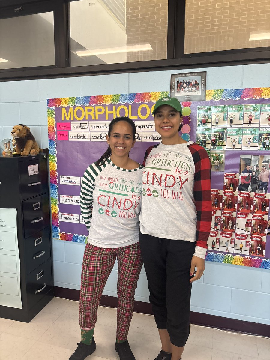 Matching without planning with my co-teacher. Isibindi💚 and Amistad ❤️!  Be a Cindy Lou Who!