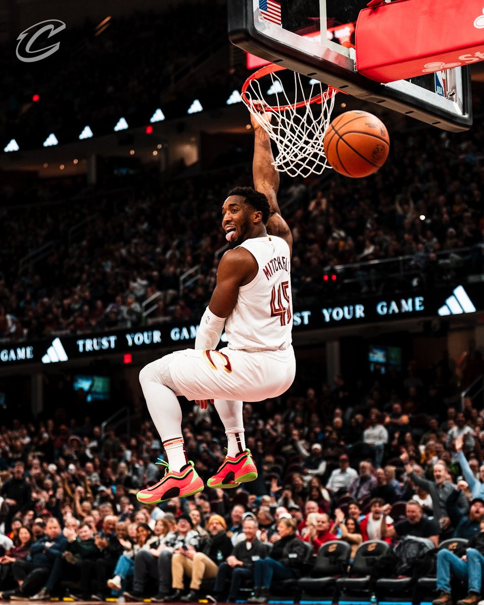 cavs's tweet photo. real life spidaman. #LetEmKnow https://t.co/KKE7MrFWXw
