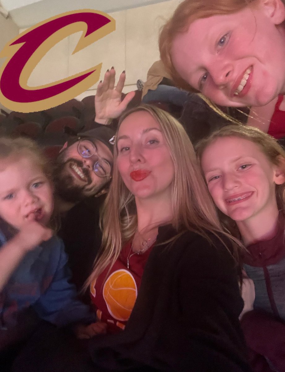 rhizomatic's tweet photo. Merry Cavsmas! #tradition #letemknow https://t.co/GYe4ZKiYz2