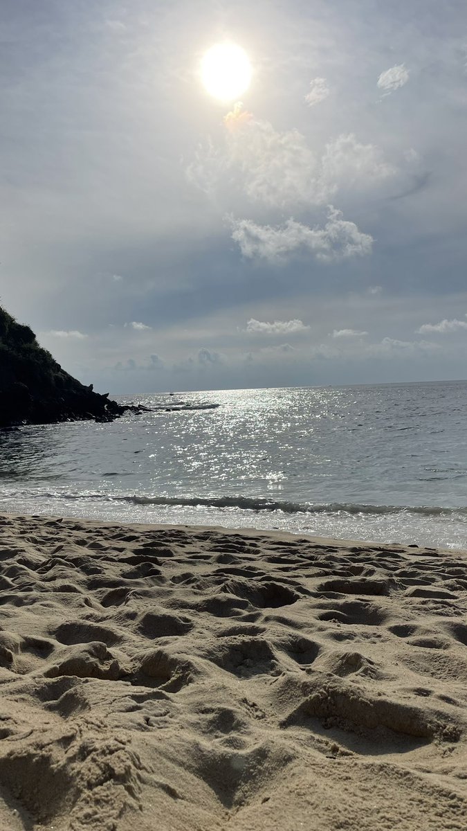 Erikajsl's tweet photo. Terapia de playa https://t.co/ovHRBSQYwO