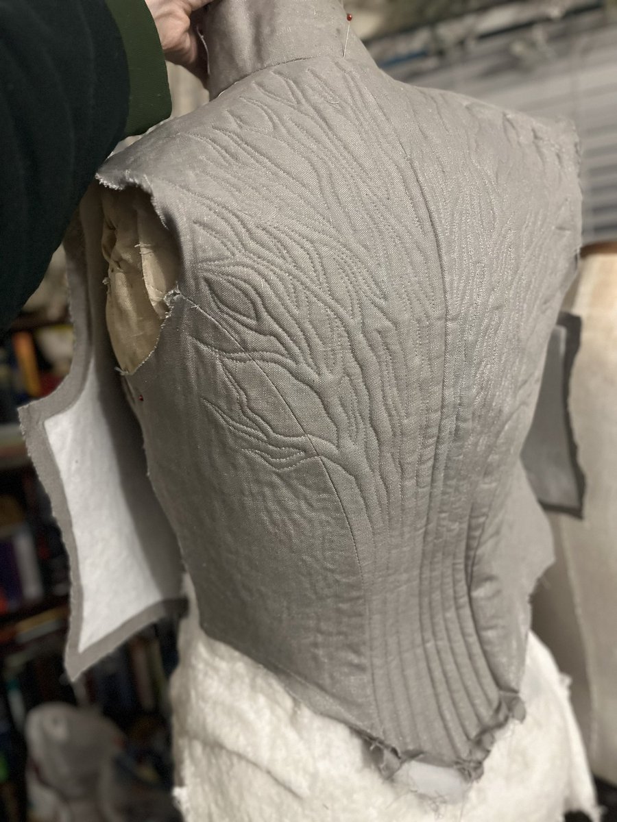 Silhouette Cosplay tweet media