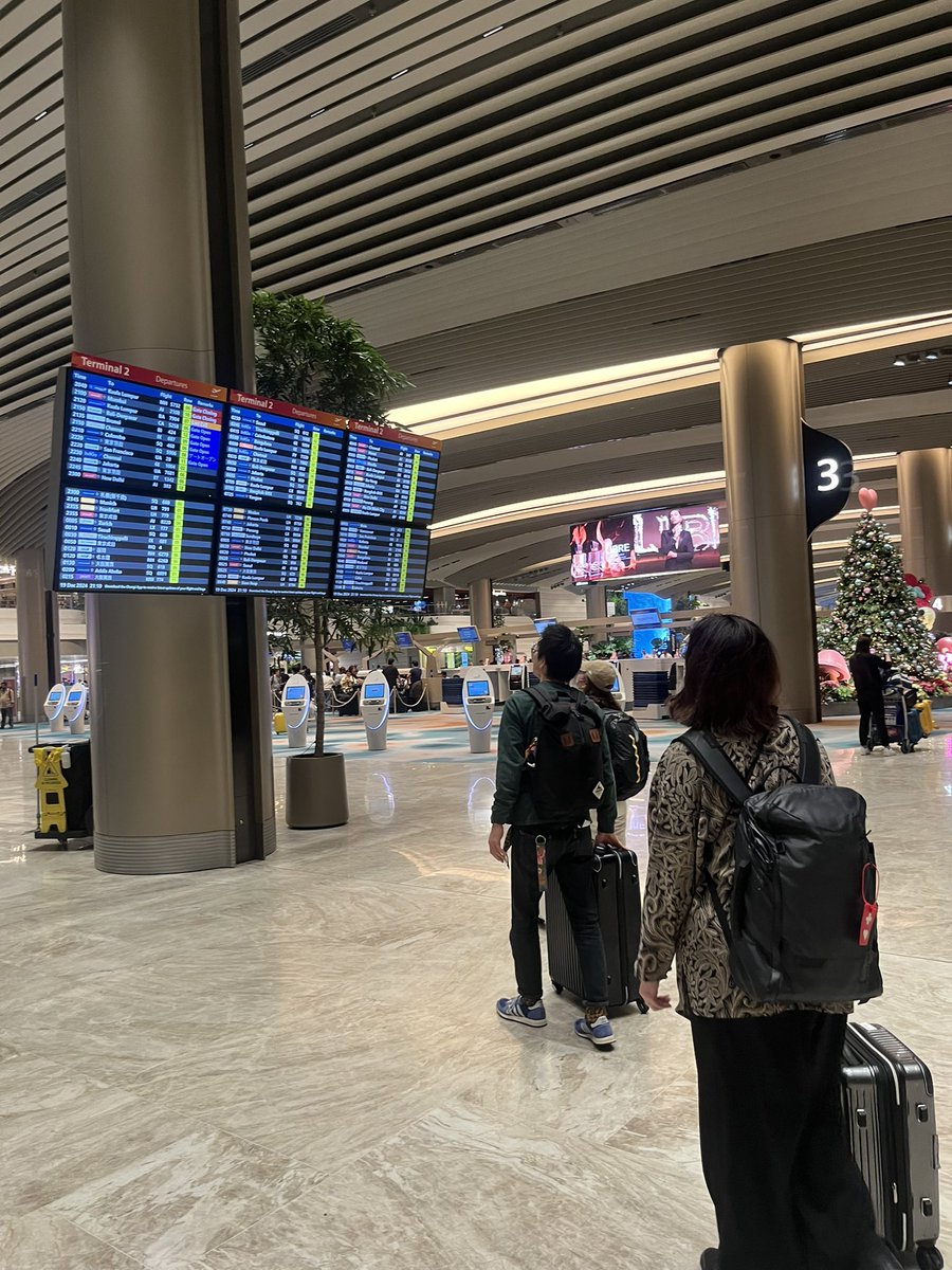 takaonthe's tweet photo. シンガポール🇸🇬から途中下船して帰国しました!
長いようで短い2週間でした。
#V119 #peaceboat #ピースボート #世界一周 https://t.co/712Ge66LJ4