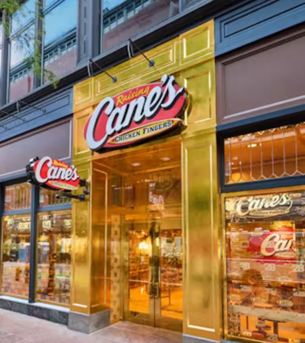 #FF goes to <a href="/raisingcanes/">Raising Cane's</a>, which is a welcome addition to the Bay State. 🍗 Their location in Downtown Crossing is open past 10pm, which has been helpful when I work late at the office. Oh, and the chicken is delicious. 🤤