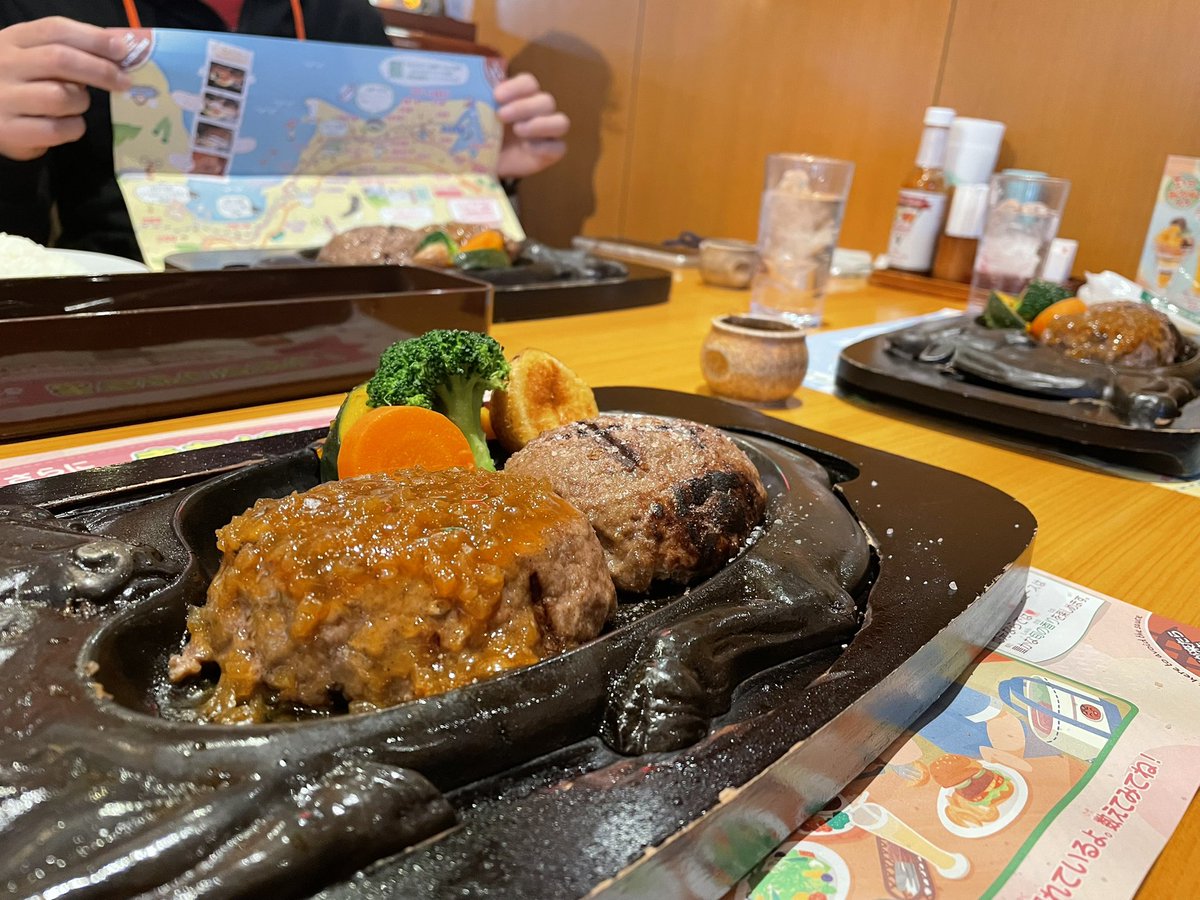 Ka75mcz's tweet photo. お昼食べてからSSA向かいます。 https://t.co/2ufKejL75i