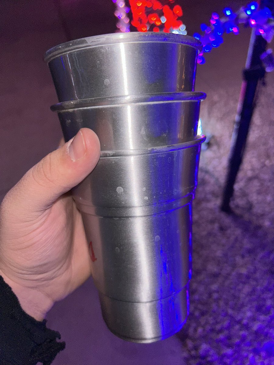 ottballhoopz's tweet photo. Canโt put down the cup #triplestack https://t.co/5TRb2XowAd