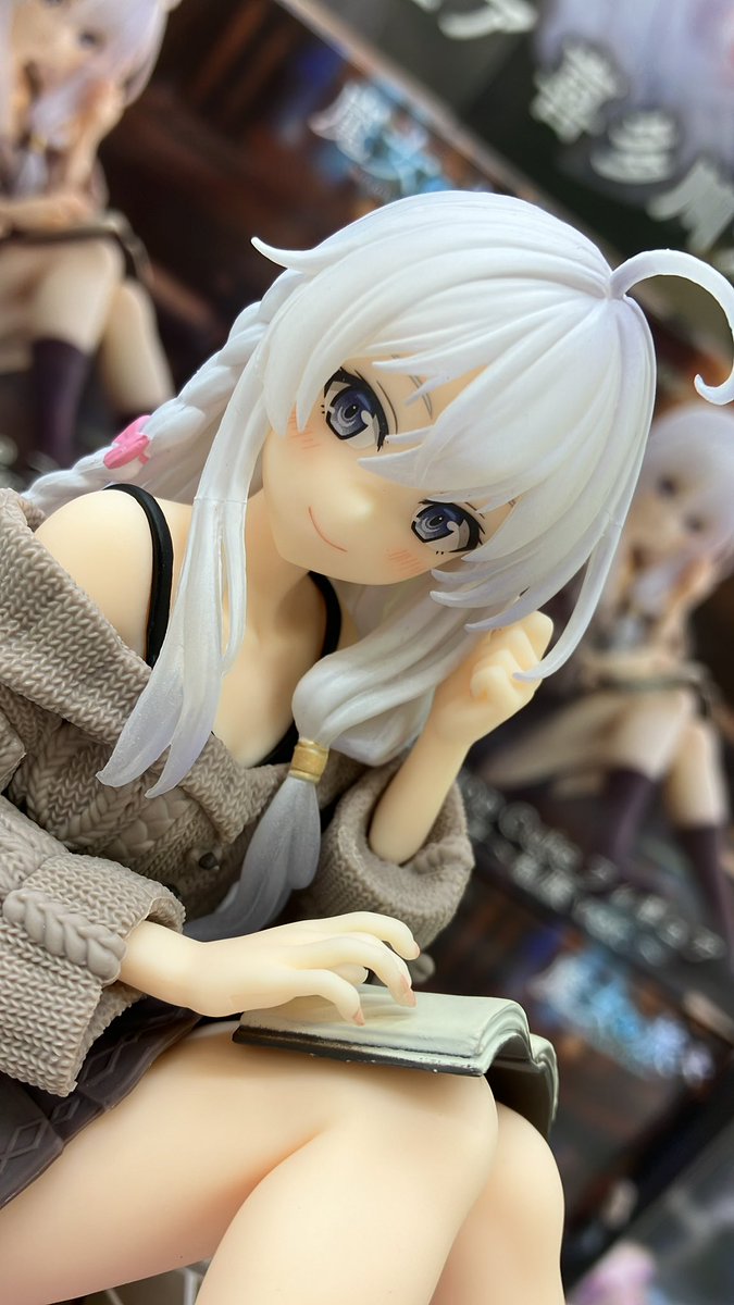 新景品】 魔女の旅々 Desktop Cute フィギュア イレイナ〜私服ver