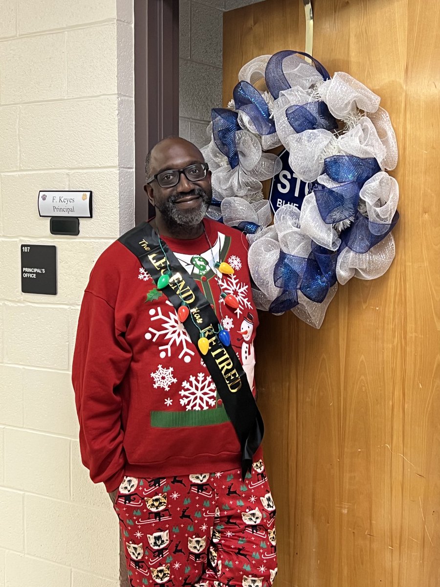 Felix Keyes (@felix_keyes) on Twitter photo What an AWESOME last day as I wrapped up 32 years in education and the last 20 as a principal! Grateful for the students and staff <a href="/EMHoneycuttEle1/">E. M. Honeycutt Elementary School</a> who sent me out in style! #CCSGoodNews What an AWESOME last day as I wrapped up 32 years in education and the last 20 as a principal! Grateful for the students and staff <a href="/EMHoneycuttEle1/">E. M. Honeycutt Elementary School</a> who sent me out in style! #CCSGoodNews