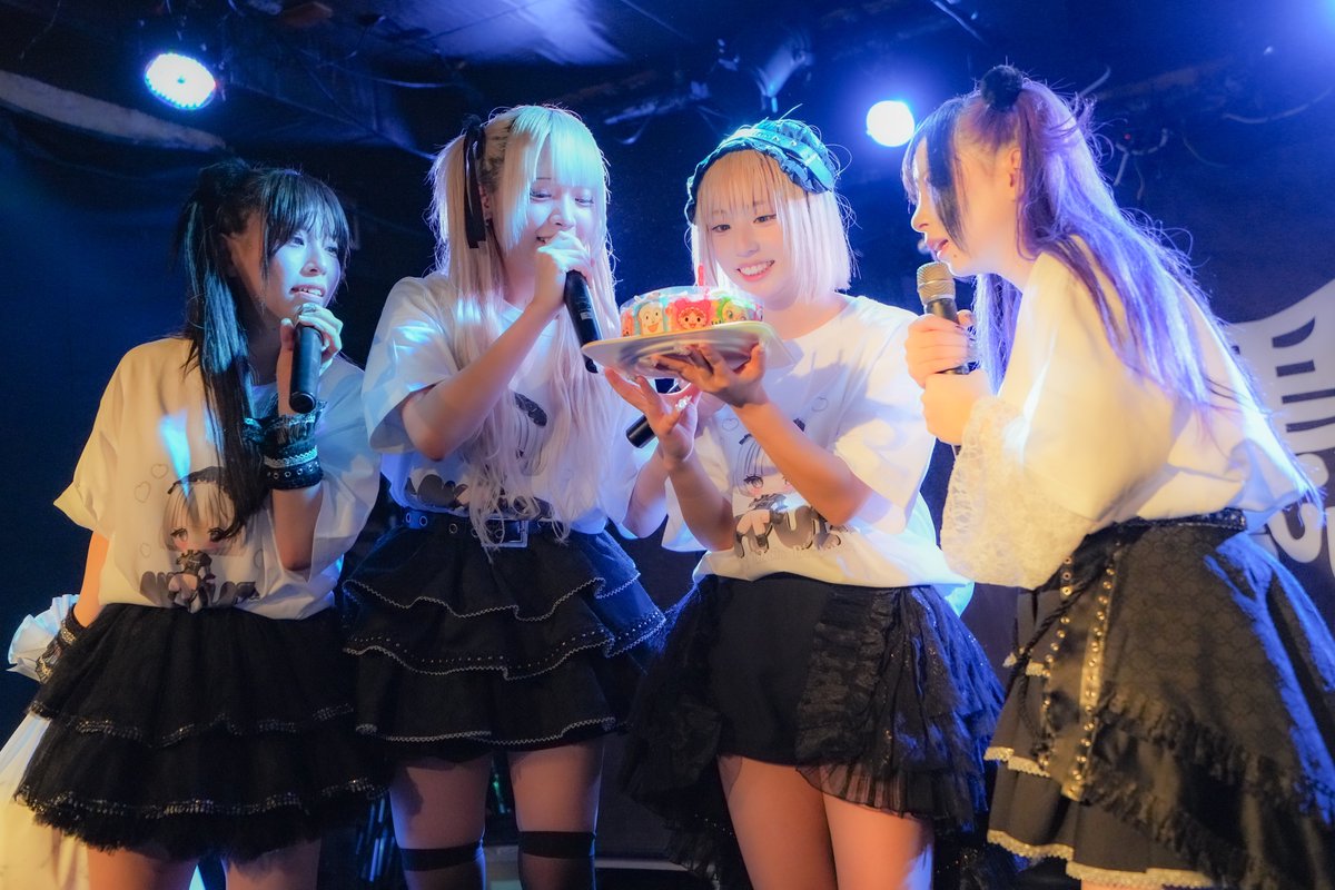 coltama's tweet photo. #M46@にゅい #にゅい #黑黒 🎂🎂🎂
12/20 黑黒"M46@にゅい"早めの生誕祭「白昼夢」(四谷アウトブレイク)
感極まってたおじさんにもらい泣きしちゃいました🥲🥲🥲 https://t.co/VR1MDCFbOt