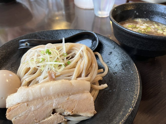 試験前に腹ごしらえでずっと行きたかったつけ麺屋さんに❗️🙏

つけ麺もラーメンもチャーシュー丼もどれも絶品で最高じゃった😌✨ 