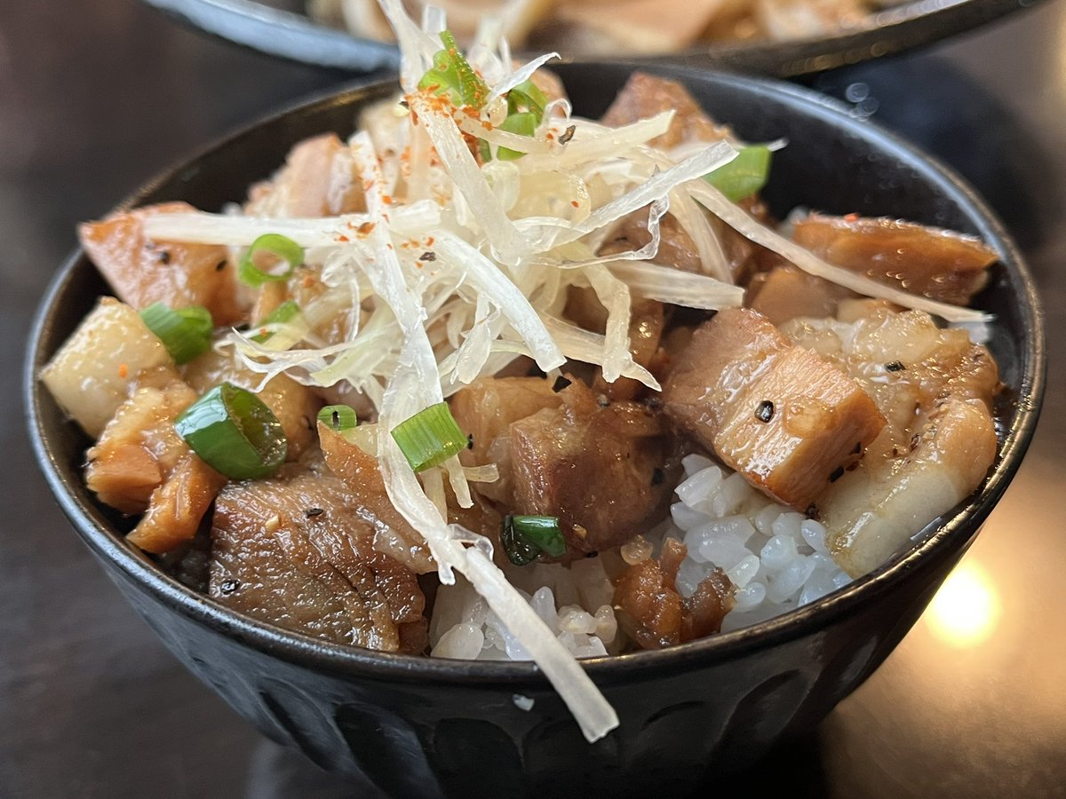 試験前に腹ごしらえでずっと行きたかったつけ麺屋さんに❗️🙏

つけ麺もラーメンもチャーシュー丼もどれも絶品で最高じゃった😌✨ 